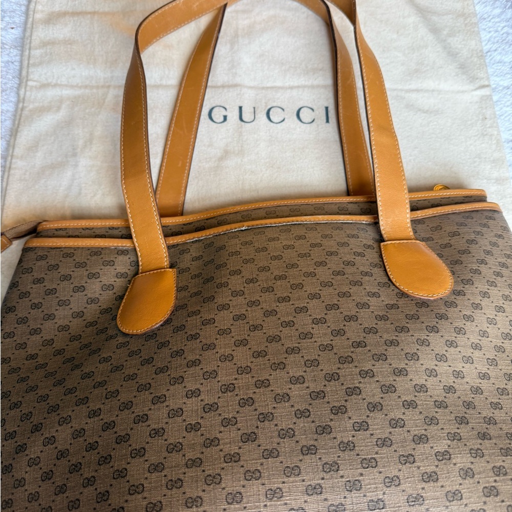 Gucci Micro GG Vintage PVC Leather Shoulder Tote - Picture 5 of 16